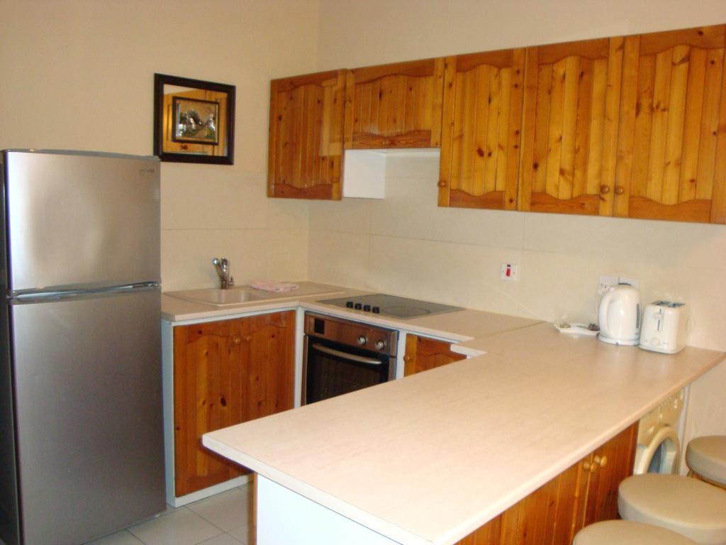 River Beach Apartments Limassol Phòng bức ảnh